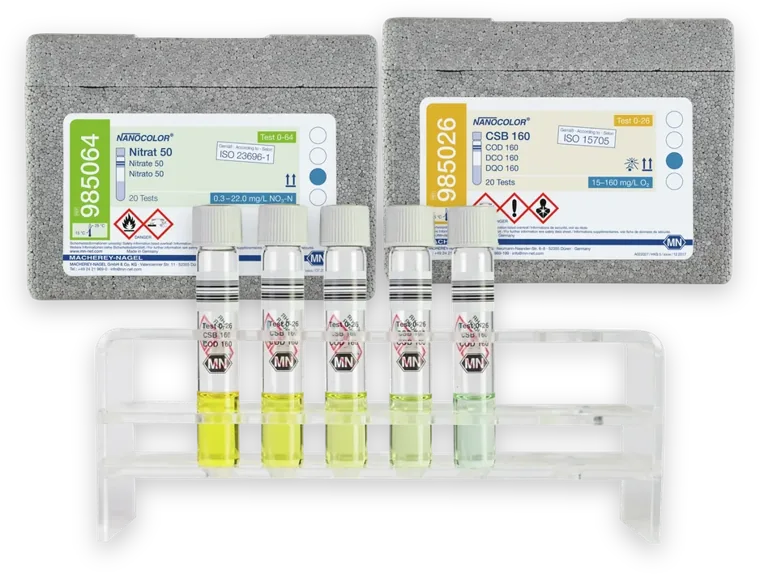 Macherey-Nagel NANOCOLOR Rundküvettentests Nitrat 50 und CSB 160 mit Küvetten im Ständer