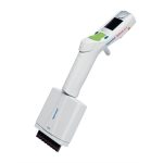 Eppendorf Pipette Xplorer plus, 8- Kanal, 50-1200 µL, Multifunktionswippe grün für Pipettenspitzen 1250 µL, 4861000821
